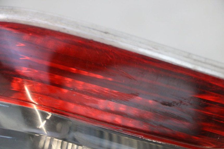 photo de RÜCKLICHT LINKS PIAGGIO MP3 RL 250 (2006 - 2010) - Detailansicht des Bauteils