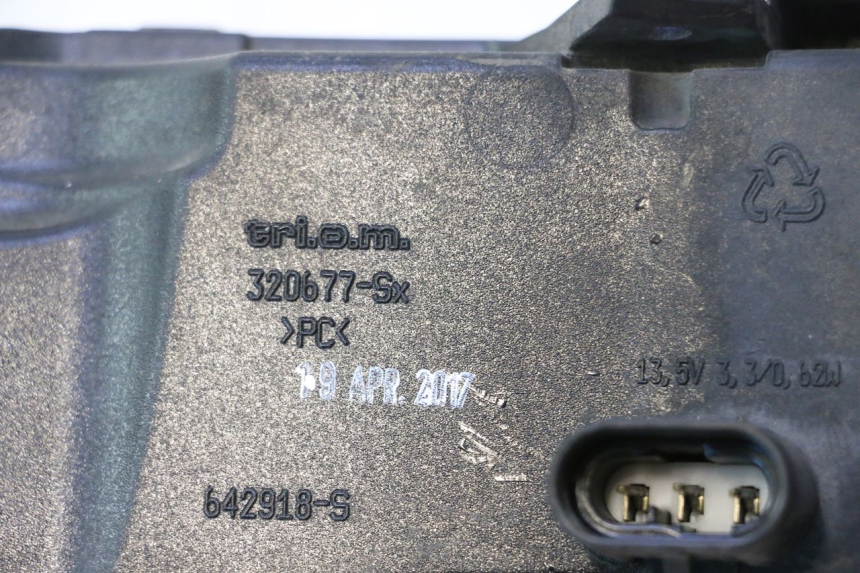 photo de RÜCKLICHT LINKS PIAGGIO MP3 500 (2016 - 2018) - Zoom auf Gebrauchszustand