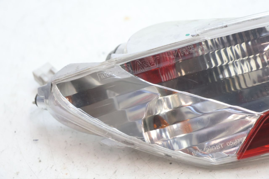 photo de RÜCKLICHT LINKS PIAGGIO MP3 125 (2006 - 2014) - Detailansicht des Bauteils