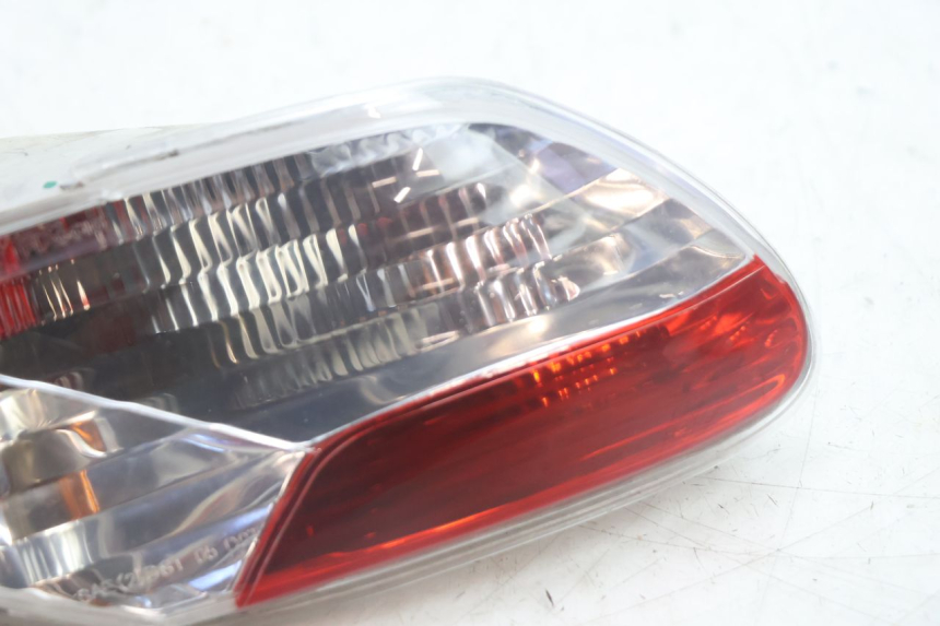 photo de RÜCKLICHT LINKS PIAGGIO MP3 125 (2006 - 2014) - Zoom auf Gebrauchszustand