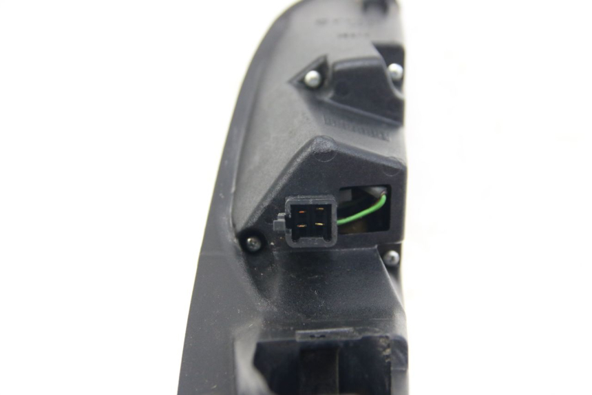 photo de LINKES RÜCKLICHT PEUGEOT SATELIS 125 (2006 - 2009) - Details der Befestigungspunkte