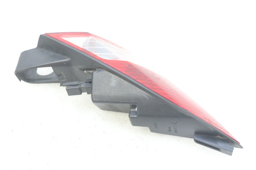 photo de LINKES RÜCKLICHT PEUGEOT SATELIS 125 (2010 - 2012) - Details der Befestigungspunkte