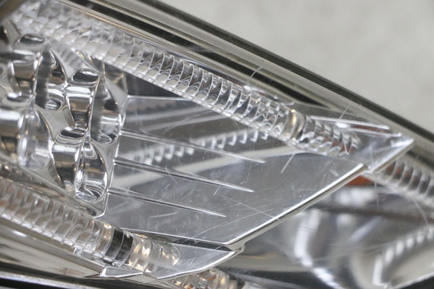 photo de RÜCKLICHT LINKS PEUGEOT SATELIS 125 (2013 - 2018) - Detailansicht des Bauteils