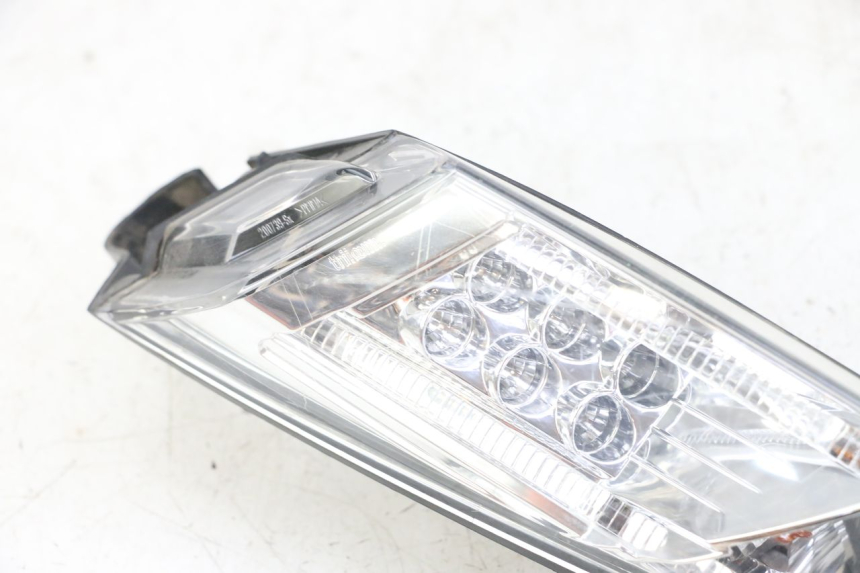 photo de RÜCKLICHT LINKS PEUGEOT SATELIS 125 (2013 - 2018) - Weitere Ansicht des Artikels