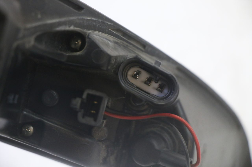 photo de LINKES RÜCKLICHT PEUGEOT SATELIS 125 (2010 - 2012) - Oberflächenzustand und Material