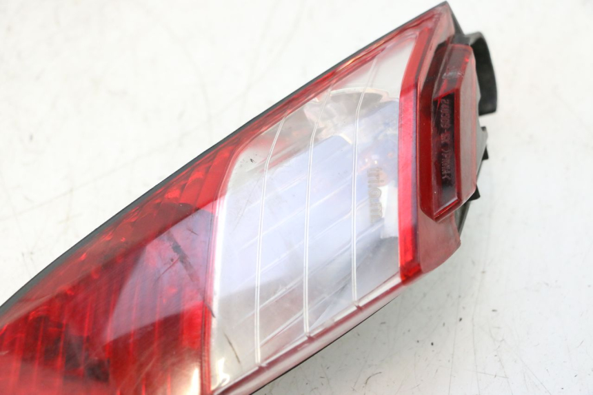 photo de LINKES RÜCKLICHT PEUGEOT SATELIS 125 (2006 - 2009) - Zoom auf Gebrauchszustand