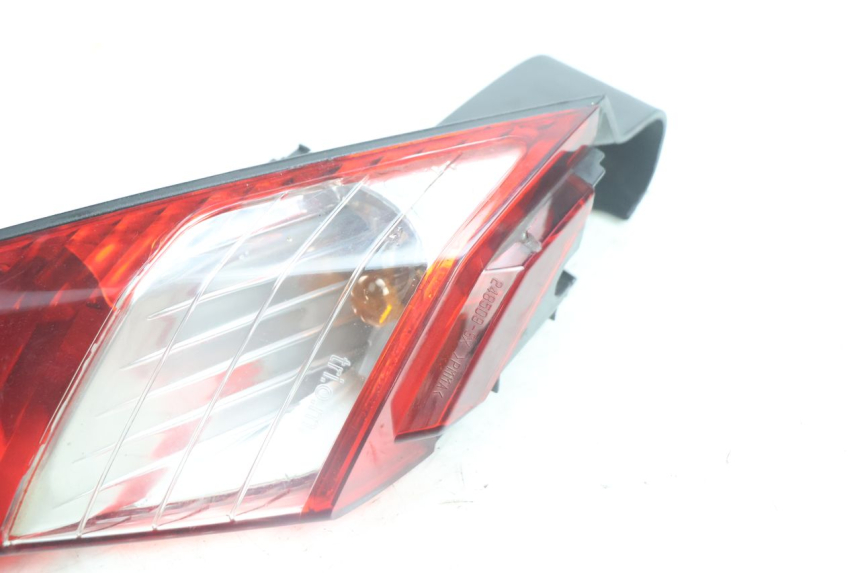 photo de LINKES RÜCKLICHT PEUGEOT SATELIS 125 (2006 - 2009) - Zoom auf Gebrauchszustand