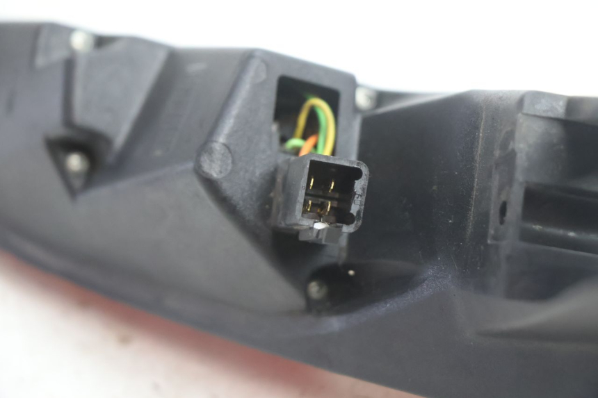 photo de LINKES RÜCKLICHT PEUGEOT SATELIS 125 (2006 - 2009) - Details der Befestigungspunkte