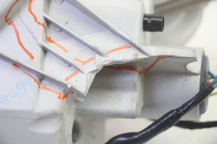 photo de RÜCKLICHT LINKS YAMAHA TRICITY 300 (2020 - 2024) - Geprüftes Gebrauchtteil