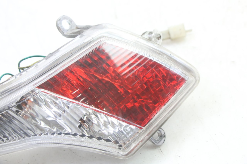 photo de LINKES RÜCKLICHT PEUGEOT VIVACITY NEW 2T 50 (2008 - 2017) - Zoom auf Gebrauchszustand