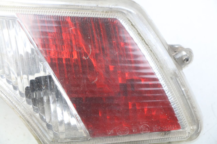 photo de RÜCKLICHT LINKS PEUGEOT VIVACITY NEW 4T 50 (2008 - 2017) - Details der Befestigungspunkte