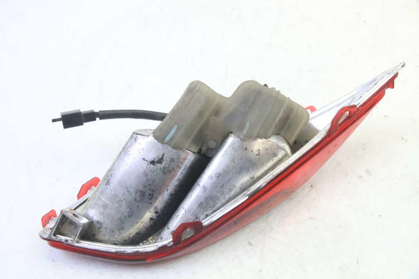 photo de LINKES RÜCKLICHT YAMAHA X-MAX XMAX 125 (2010 - 2013) - Oberflächenzustand und Material