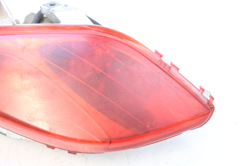 photo de LINKES RÜCKLICHT YAMAHA X-MAX XMAX 125 (2010 - 2013) - Zoom auf Gebrauchszustand