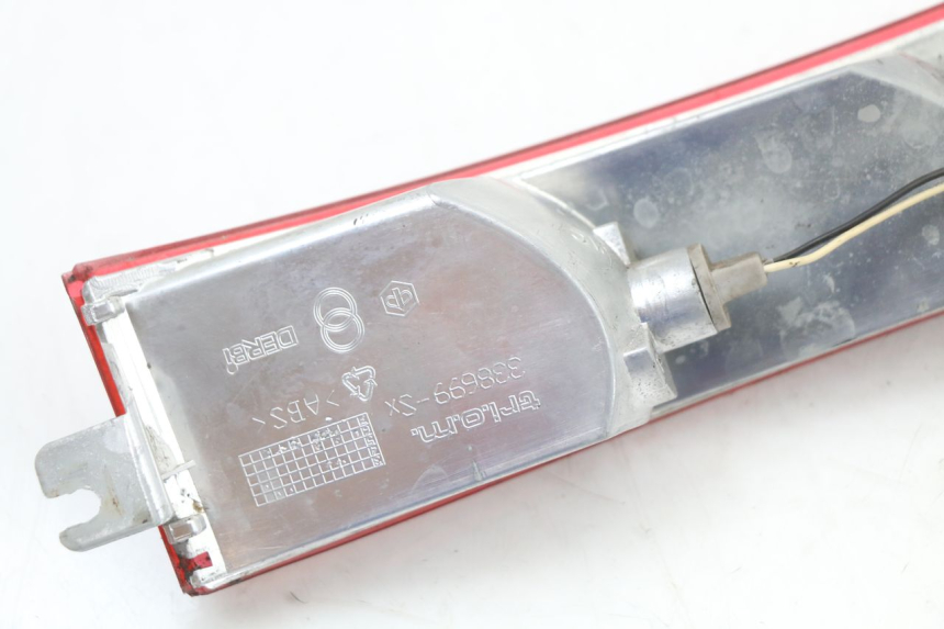 photo de RÜCKLICHT LINKS PIAGGIO XEVO - X EVO 125 (2007 - 2017) - Details der Befestigungspunkte