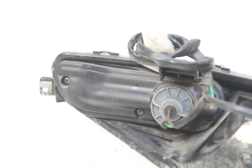 photo de LINKES RÜCKLICHT YAMASAKI YM T 125 (2015 - 2020) - Technische Nahaufnahme