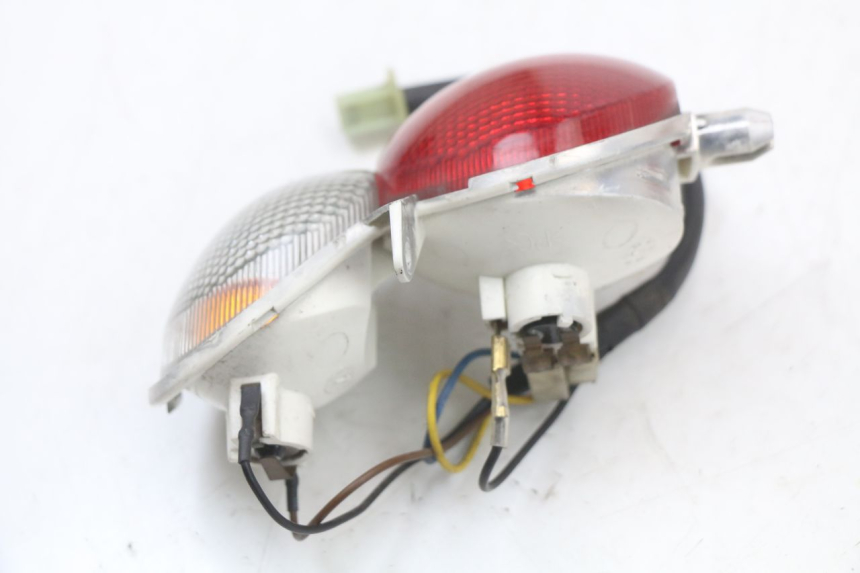 photo de RÜCKLICHT LINKS YAMAHA YP MAJESTY 125 (2002 - 2006) - Technische Nahaufnahme