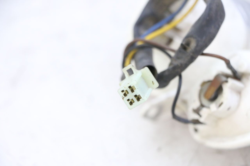 photo de RÜCKLICHT LINKS YAMAHA YP MAJESTY 125 (2002 - 2006) - Alternative Perspektive