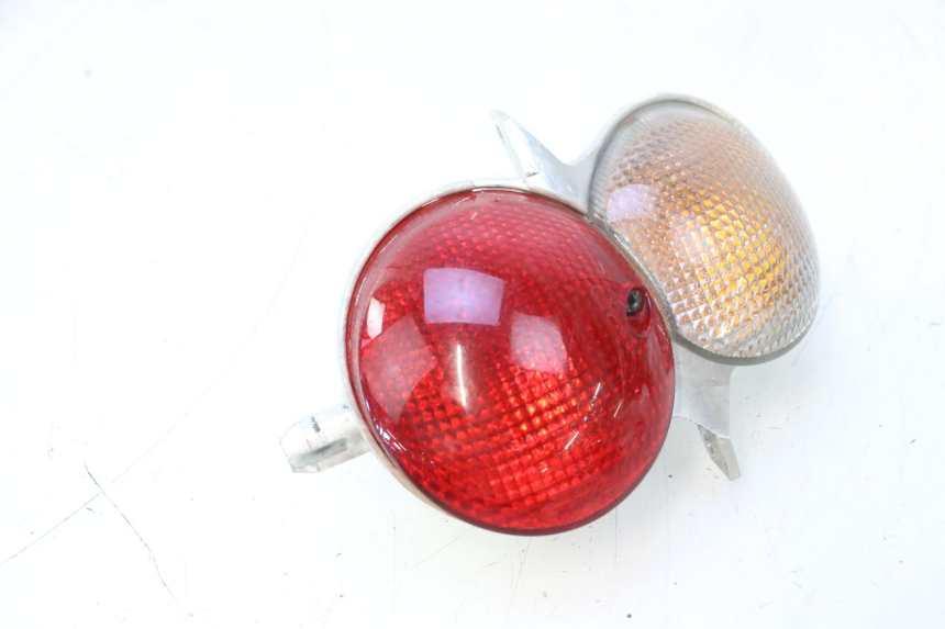 photo de RÜCKLICHT LINKS YAMAHA YP MAJESTY 125 (2007 - 2010) - Technische Nahaufnahme