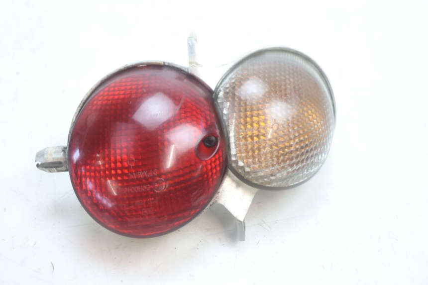 photo de RÜCKLICHT LINKS YAMAHA YP MAJESTY 125 (2002 - 2006) - Hauptansicht