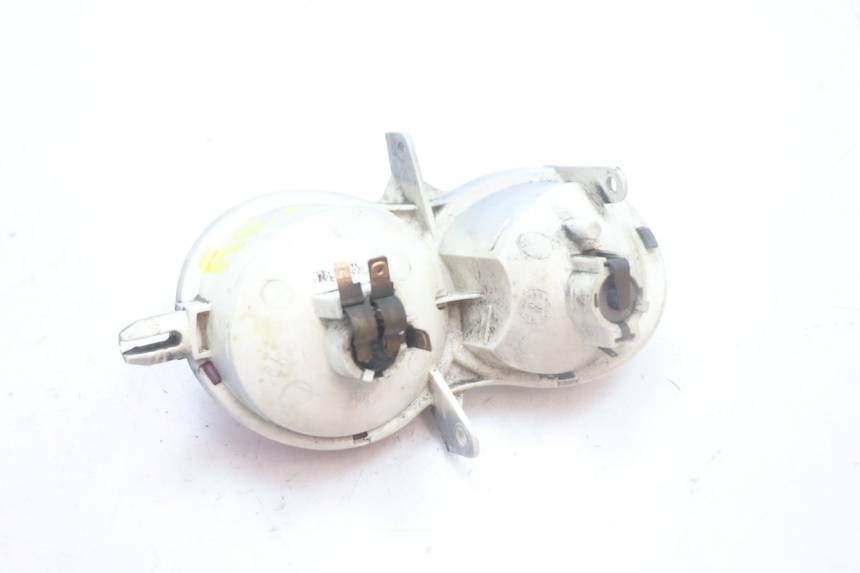photo de RÜCKLICHT LINKS YAMAHA YP MAJESTY 125 (2002 - 2006) - Technische Nahaufnahme