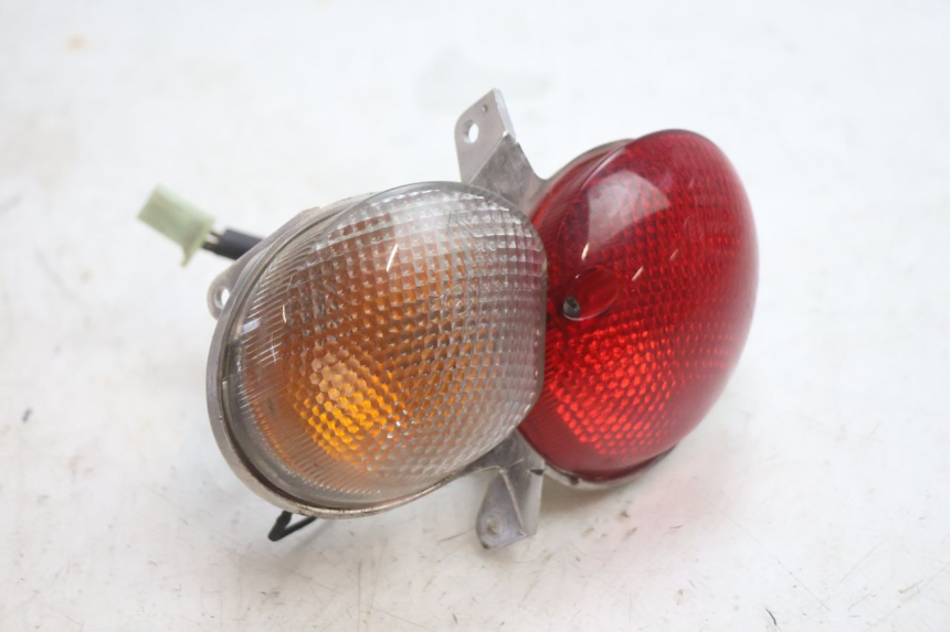 photo de RÜCKLICHT LINKS YAMAHA YP MAJESTY 125 (2002 - 2006) - Detailansicht des Bauteils