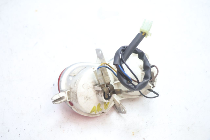 photo de RÜCKLICHT LINKS YAMAHA YP MAJESTY 125 (2002 - 2006) - Alternative Perspektive
