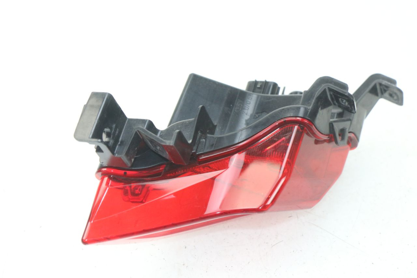 photo de RÜCKLICHT LINKS YAMAHA YP T-MAX TMAX 530 (2017 - 2020) - Zoom auf Gebrauchszustand