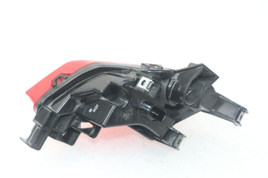 photo de RÜCKLICHT LINKS YAMAHA YP T-MAX TMAX 530 (2017 - 2020) - Details der Befestigungspunkte