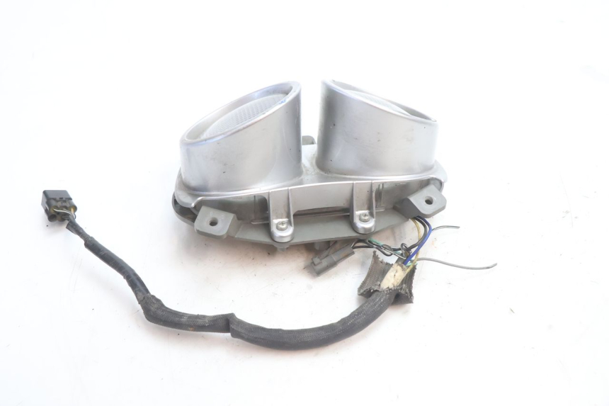 photo de RÜCKLICHT SUZUKI GSR 600 (2005 - 2012) - Alternative Perspektive