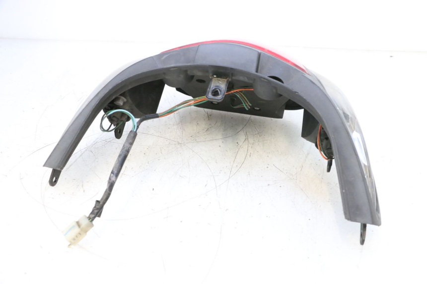 photo de RÜCKLICHT SYM GTS EVO 125 (2009 - 2013) - Details der Befestigungspunkte