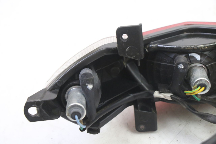 photo de RÜCKLICHT PEUGEOT KISBEE 2T 50 (2018 - 2022) - Details der Befestigungspunkte