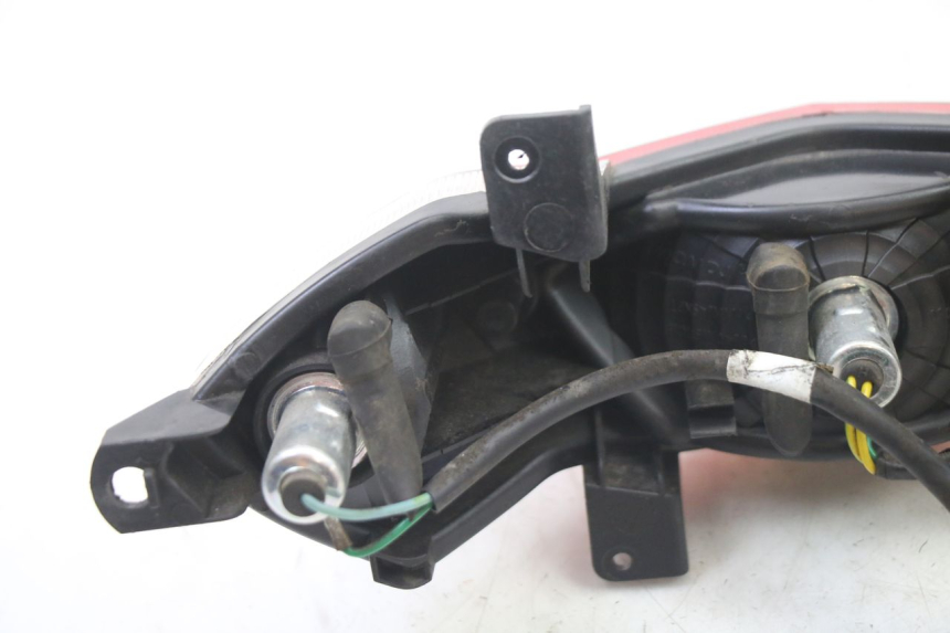 photo de RÜCKLICHT PEUGEOT KISBEE 2T 50 (2010 - 2017) - Details der Befestigungspunkte