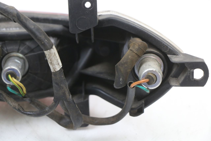 photo de RÜCKLICHT PEUGEOT KISBEE 4T 50 (2010 - 2017) - Oberflächenzustand und Material