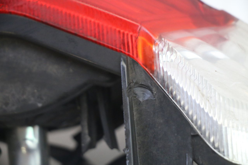 photo de RÜCKLICHT PEUGEOT KISBEE 4T 50 (2018 - 2022) - Oberflächenzustand und Material