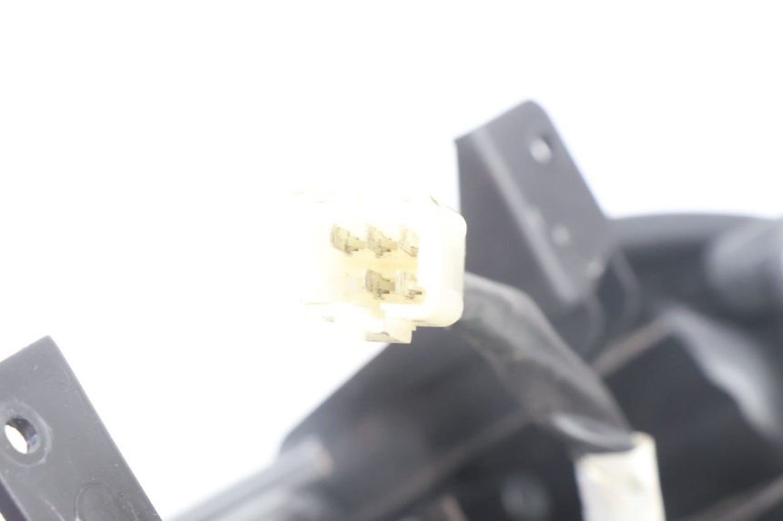 photo de RÜCKLICHT PEUGEOT KISBEE 4T 50 (2010 - 2017) - Oberflächenzustand und Material