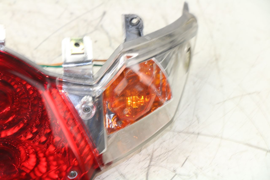 photo de RÜCKLICHT KYMCO AGILITY RS 4T 50 (2009 - 2013) - Kennzeichnungen und Originalreferenzen