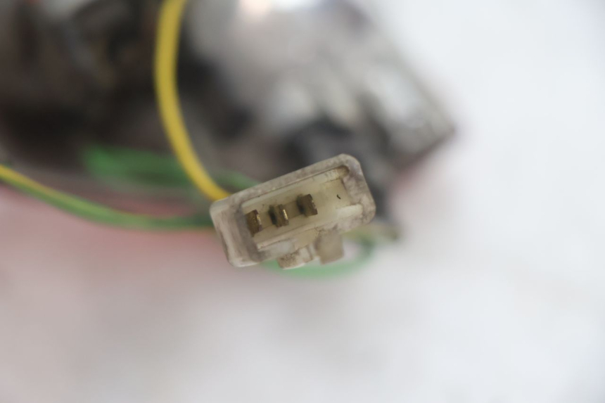 photo de RÜCKLICHT PEUGEOT LUDIX 50 (2005 - 2007) - Details der Befestigungspunkte
