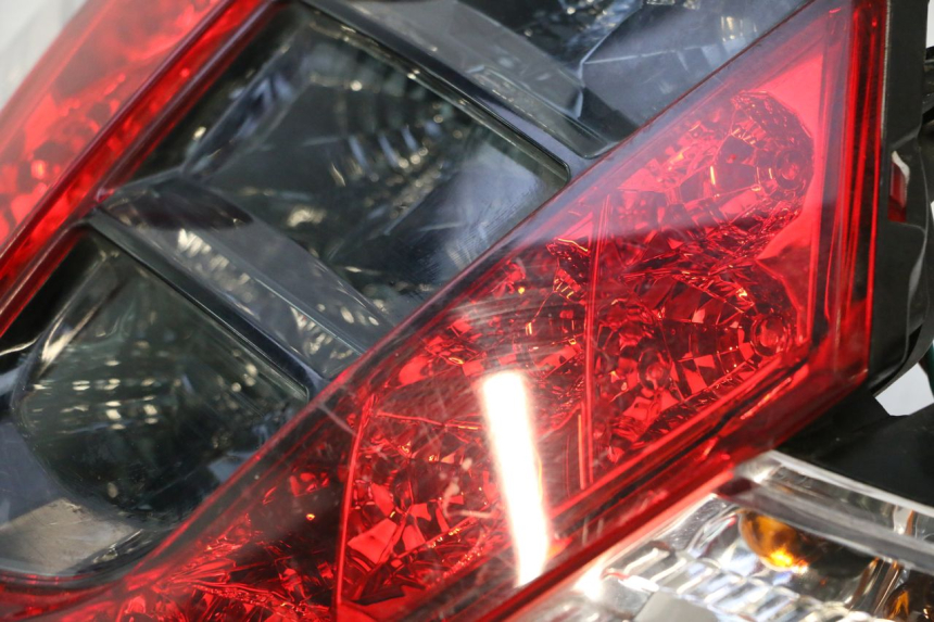 photo de RÜCKLICHT KYMCO MOVIE S 125 (2009 - 2018) - Details der Befestigungspunkte