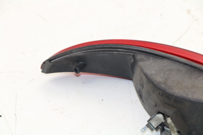 photo de RÜCKLICHT PEUGEOT ELYSEO 100 (1998 - 2004) - Alternative Perspektive