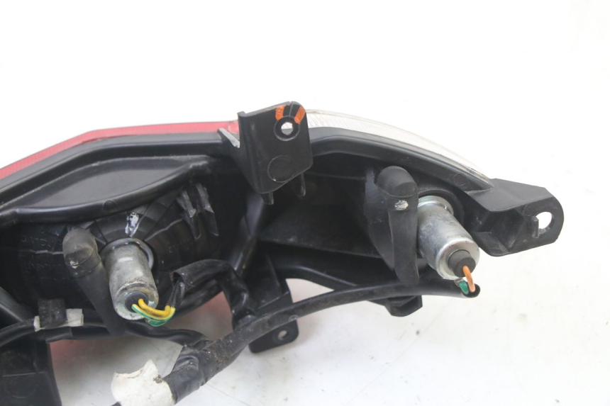 photo de RÜCKLICHT PEUGEOT STREETZONE I 2T 50 (2018 - 2020) - Details der Befestigungspunkte