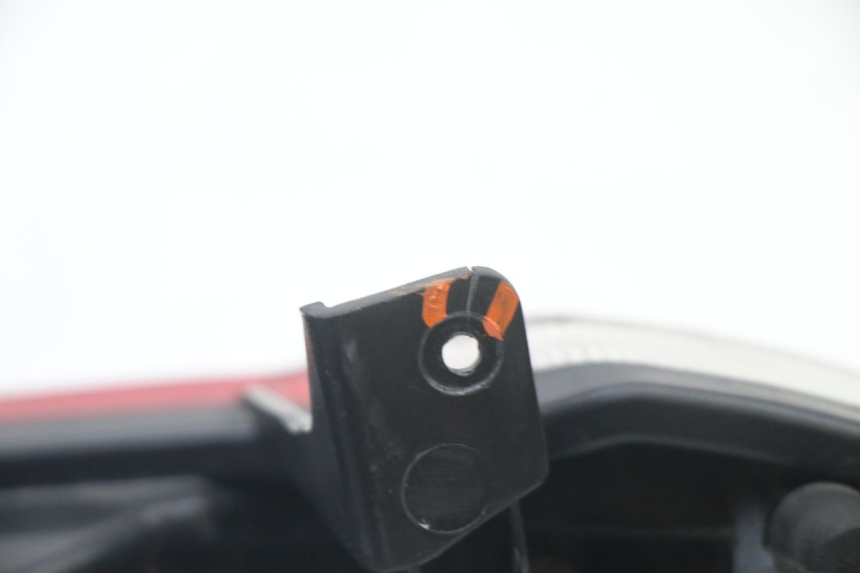 photo de RÜCKLICHT PEUGEOT STREETZONE I 2T 50 (2018 - 2020) - Oberflächenzustand und Material