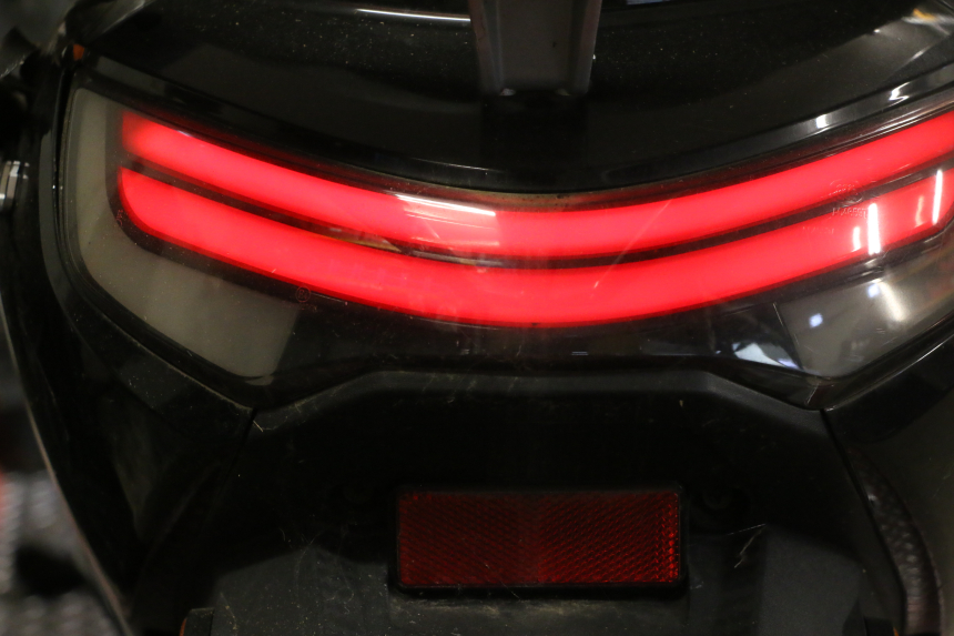 photo de RÜCKLICHT BAIKU SAKURA 1 (2021 - 2025) - Zoom auf Gebrauchszustand