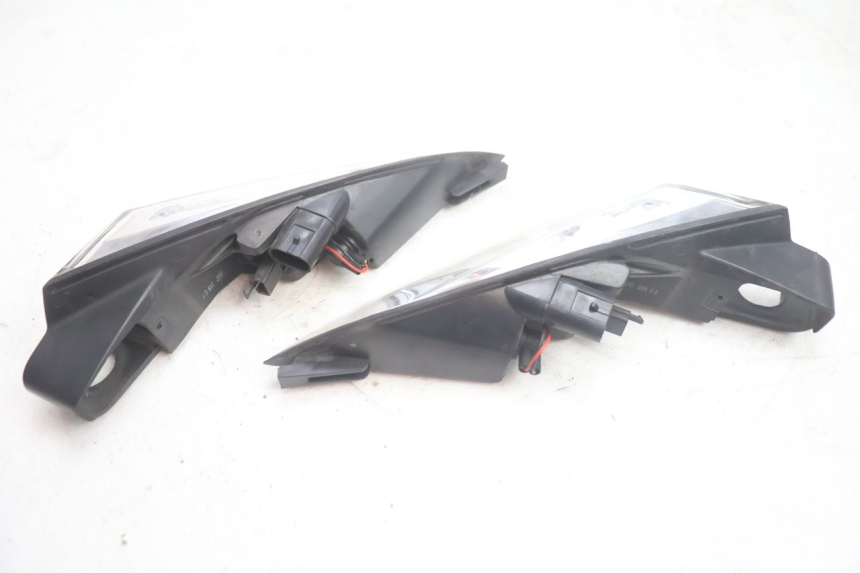 photo de RÜCKLICHT PEUGEOT SATELIS 125 (2013 - 2018) - Oberflächenzustand und Material