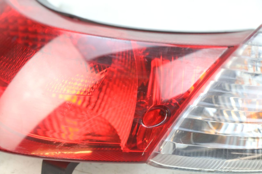 photo de RÜCKLICHT SUZUKI SIXTEEN 125 (2008 - 2010) - Zoom auf Gebrauchszustand