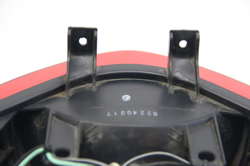 photo de RÜCKLICHT SUZUKI SIXTEEN 125 (2008 - 2010) - Weitere Ansicht des Artikels