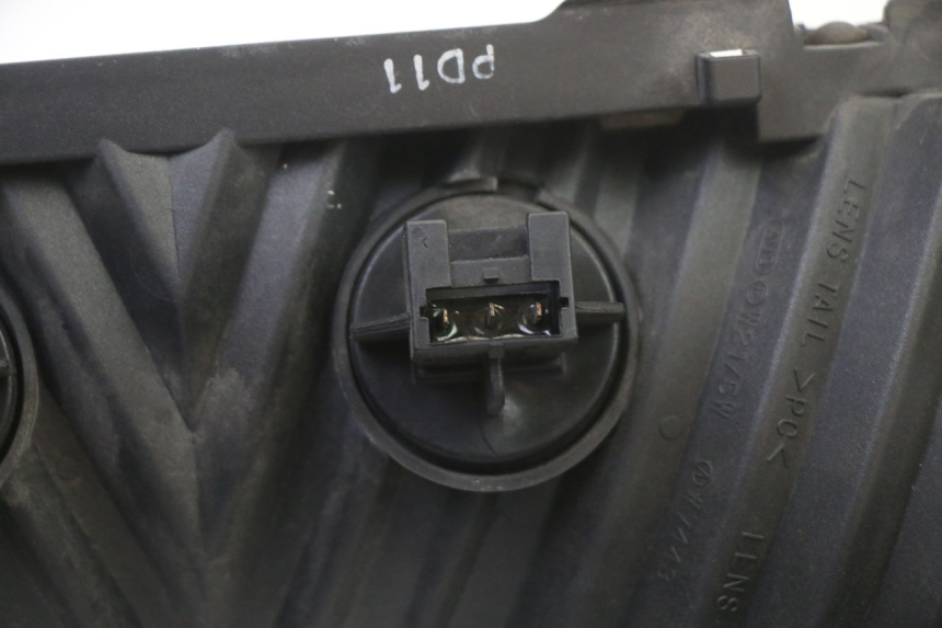 photo de RÜCKLICHT HONDA ST PAN EUROPEAN 1300 (2002 - 2013) - Oberflächenzustand und Material