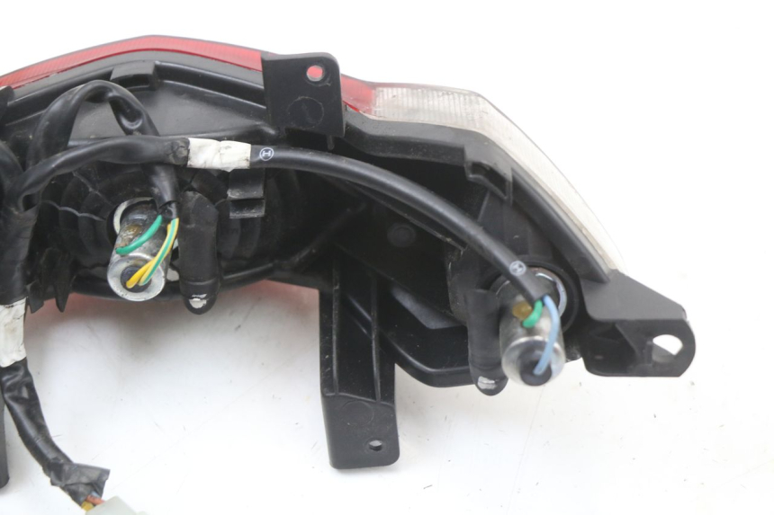 photo de RÜCKLICHT PEUGEOT STREETZONE I 2T 50 (2018 - 2020) - Details der Befestigungspunkte