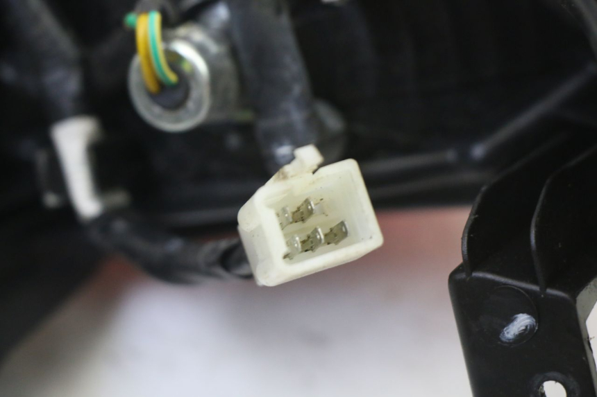 photo de RÜCKLICHT PEUGEOT STREETZONE I 2T 50 (2018 - 2020) - Geprüftes Gebrauchtteil