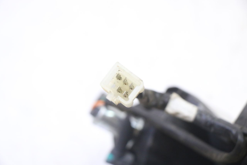 photo de RÜCKLICHT PEUGEOT STREETZONE I NAKED 2T 50 (2018 - 2020) - Details der Befestigungspunkte