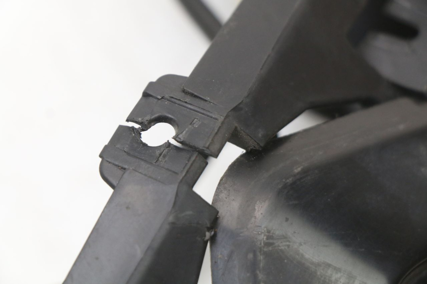 photo de RÜCKLICHT KYMCO SUPER 8 4T 50 (2021 - 2024) - Details der Befestigungspunkte